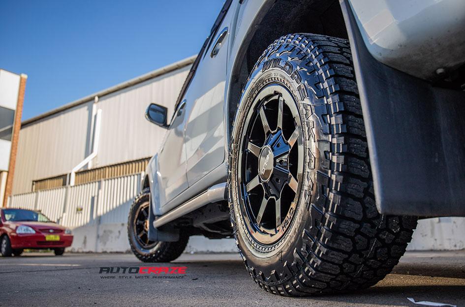 ISUZU DMAX HE909 GLOSS BLACK
